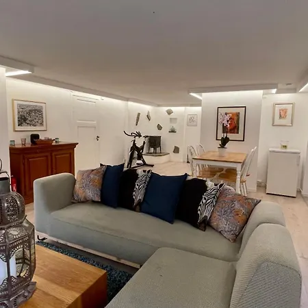 Apartment Sjarmerende I Gellert