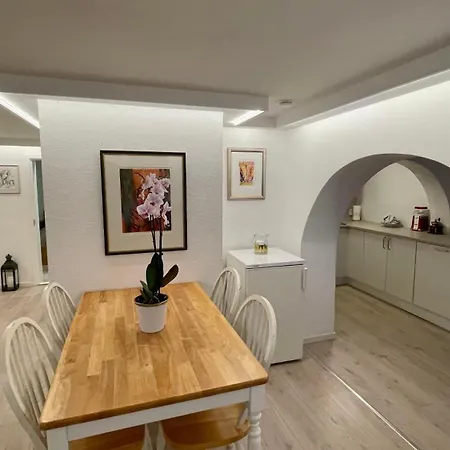 Sjarmerende I Gellert Haugesund