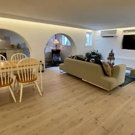 Sjarmerende I Gellert Apartment Haugesund