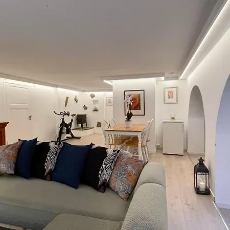 Διαμέρισμα Sjarmerende I Gellert Haugesund